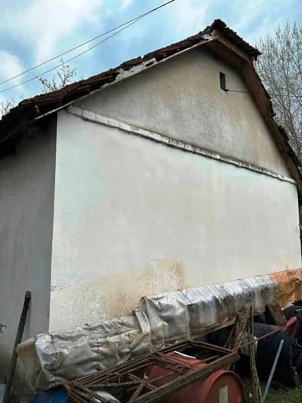 Üllés tanya eladó 25 345 m2-es területtel 80 m2-es házzal