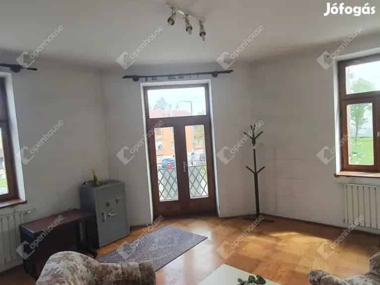 Sátoraljaújhelyi eladó vendéglátóhely 860 nm 9 apartmannal