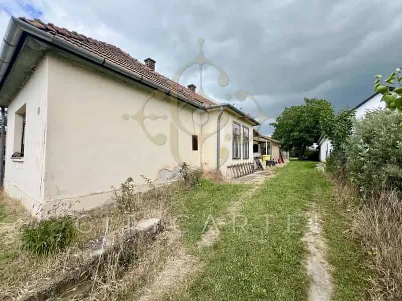 Balatonlellei ház eladó - felújítandó, strand közelében