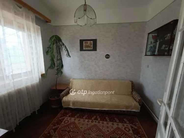90 m2-es családi ház Nyírkarászon 14470 m2 telekkel