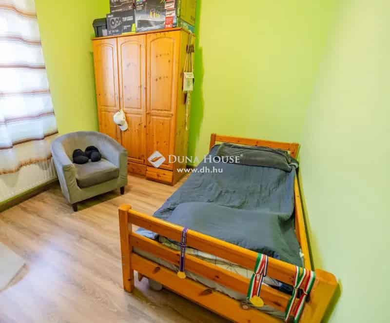 Győr 107nm-es Tégla Ikerház Eladó 5 Szoba Kandallóval