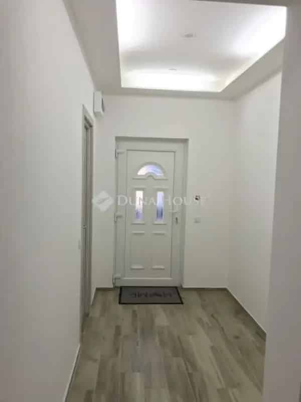 Ház Kiadó , Budapest, Közép-Magyarország
