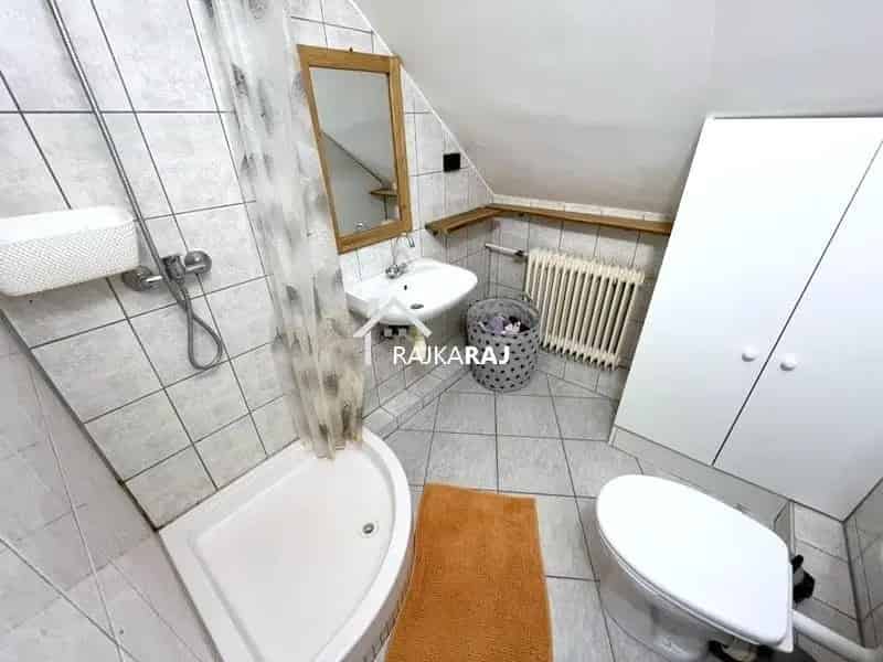 140m2-es 3 hálószobás családi ház garázzsal és terasszal