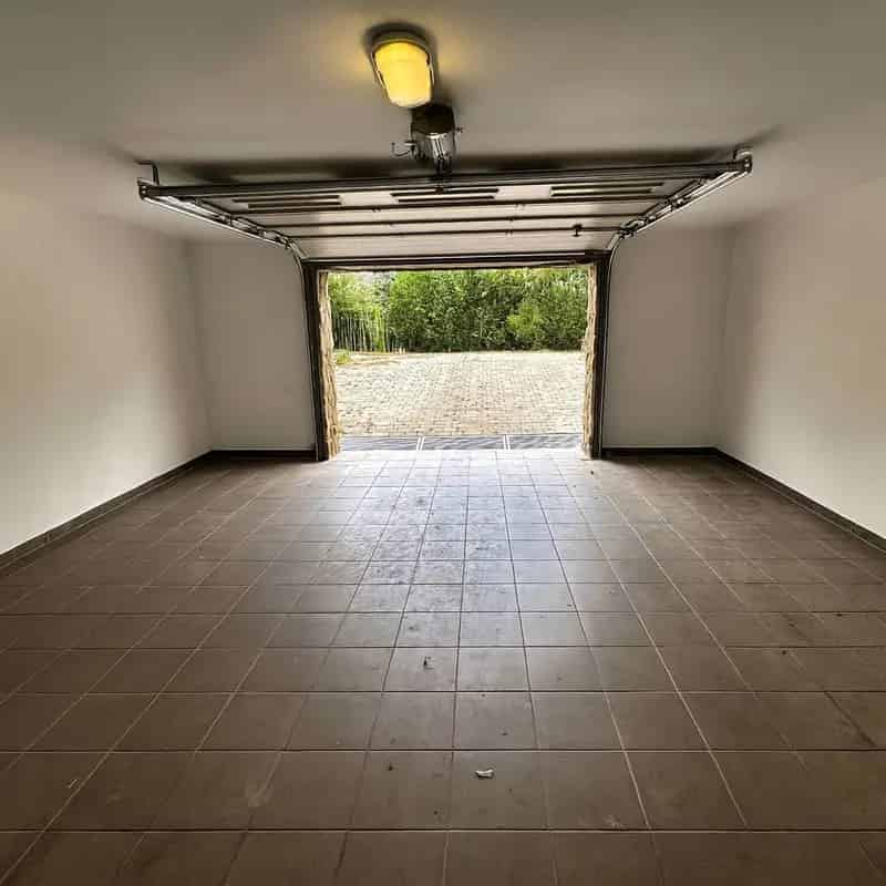 180m2-es családi ház tó panorámával Székesfehérvár környékén