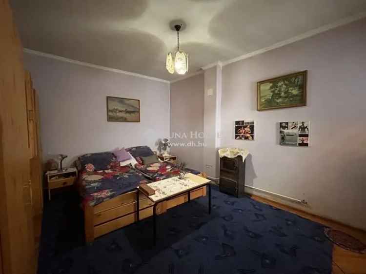 Szeremle 195 m2-es kétgenerációs családi ház eladó