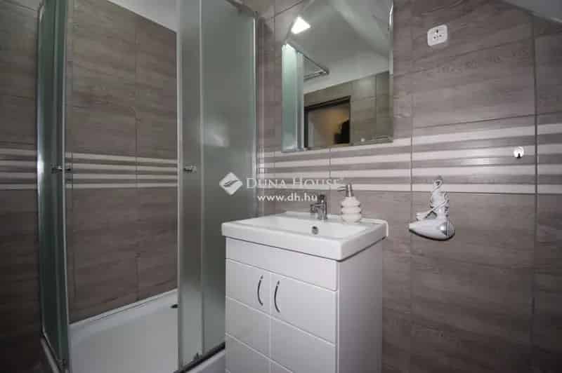 Luxus Apartmanház Eladó Szépasszonyvölgyben 4 szobás jakuzzival