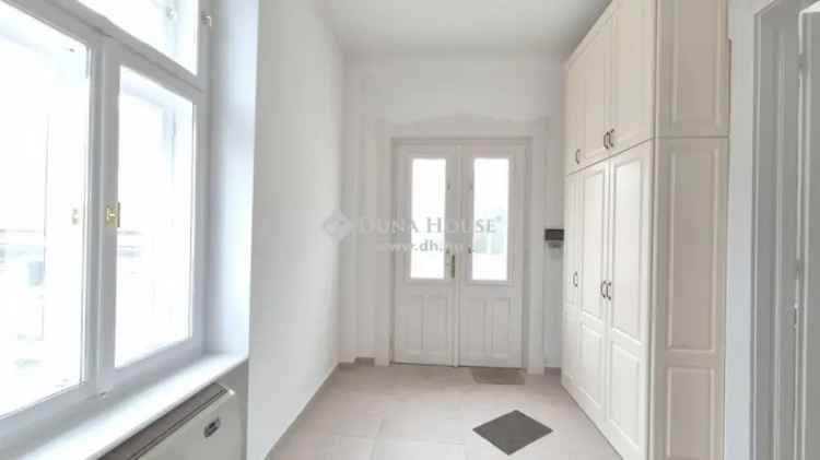 Kecskemét Villanegyed Luxus Villa Eladó