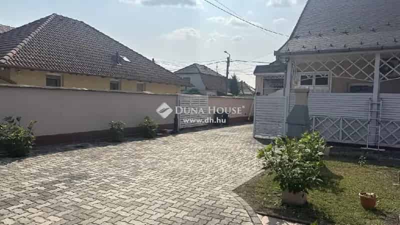 80 m2-es családi ház Pesterzsébeten 50 m2-es udvarral