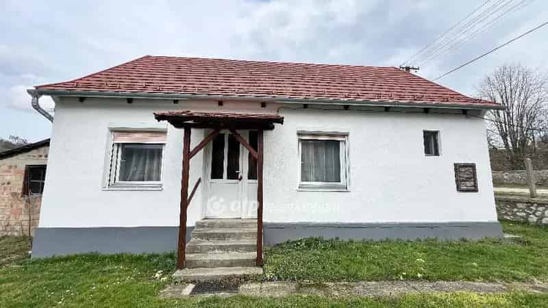 Bakonybéli családi ház eladó - 60m2 - felújított