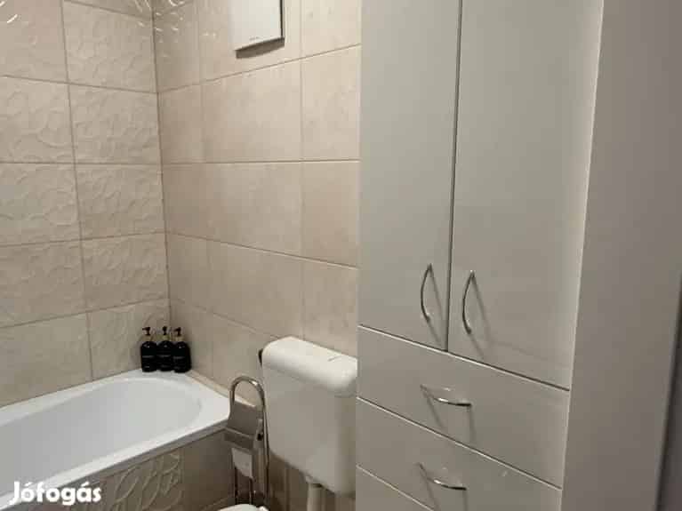 Nyíregyháza Belváros Lifttel Klímás Tetőtéri Lakás Eladó