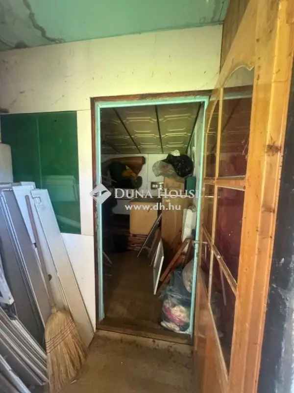 750 nm-es zártkerti ingatlan Debrecen közelében