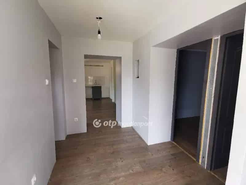 Felújított családi ház Jászkarajenőn 74 4 m2 1438 m2 telekkel