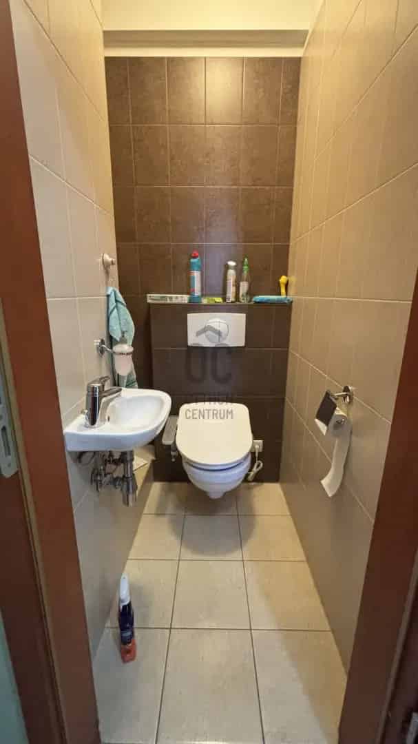 Alsórákoson Újszerű Tégla lakás Teremgarázzsal