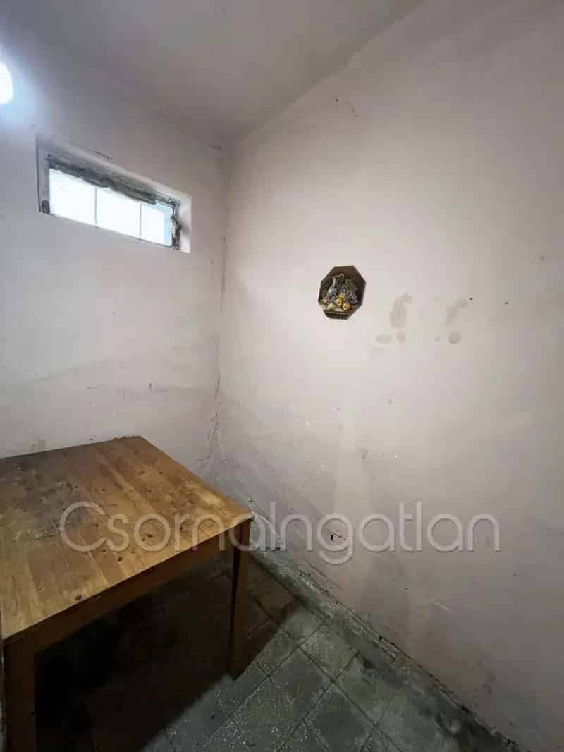 Ács 111 m2 családi ház 877 m2 telekkel eladó