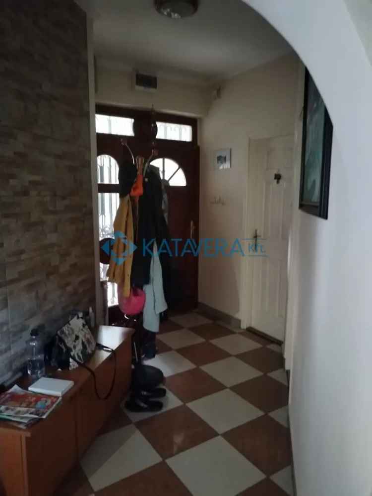 260 nm-es 5 szobás családi ház Kazincbarcikán