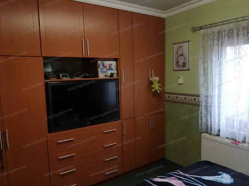 160m2-es családi ház Sóstógyógyfürdőn tó mellett