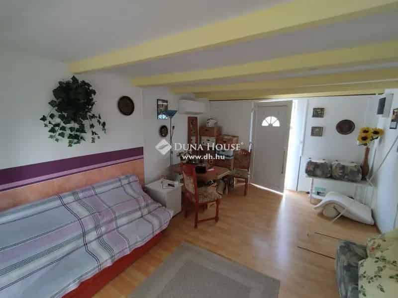 Tatabánya Szanatórium melletti ház eladó 35 m2 1553 m2 telekkel
