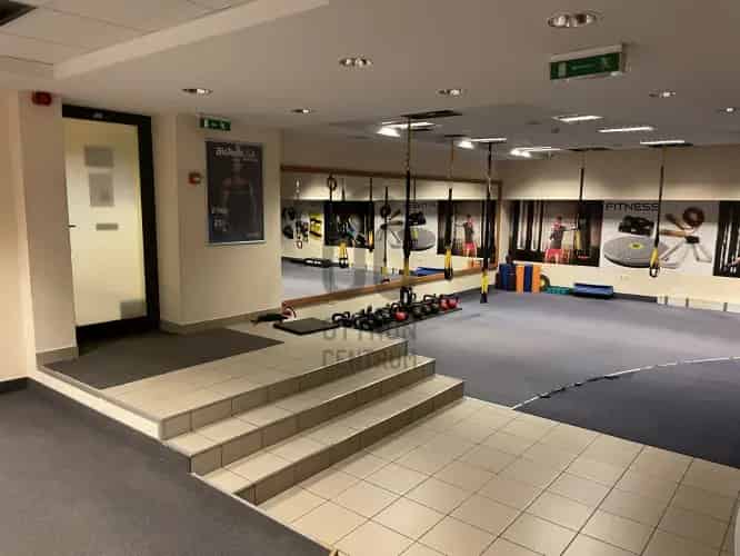 Békásmegyeri üzlethelyiség kiadó 259m2 HÉV közel