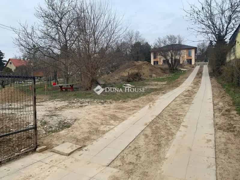 950 nm-es telek eladó Aranyhegyen