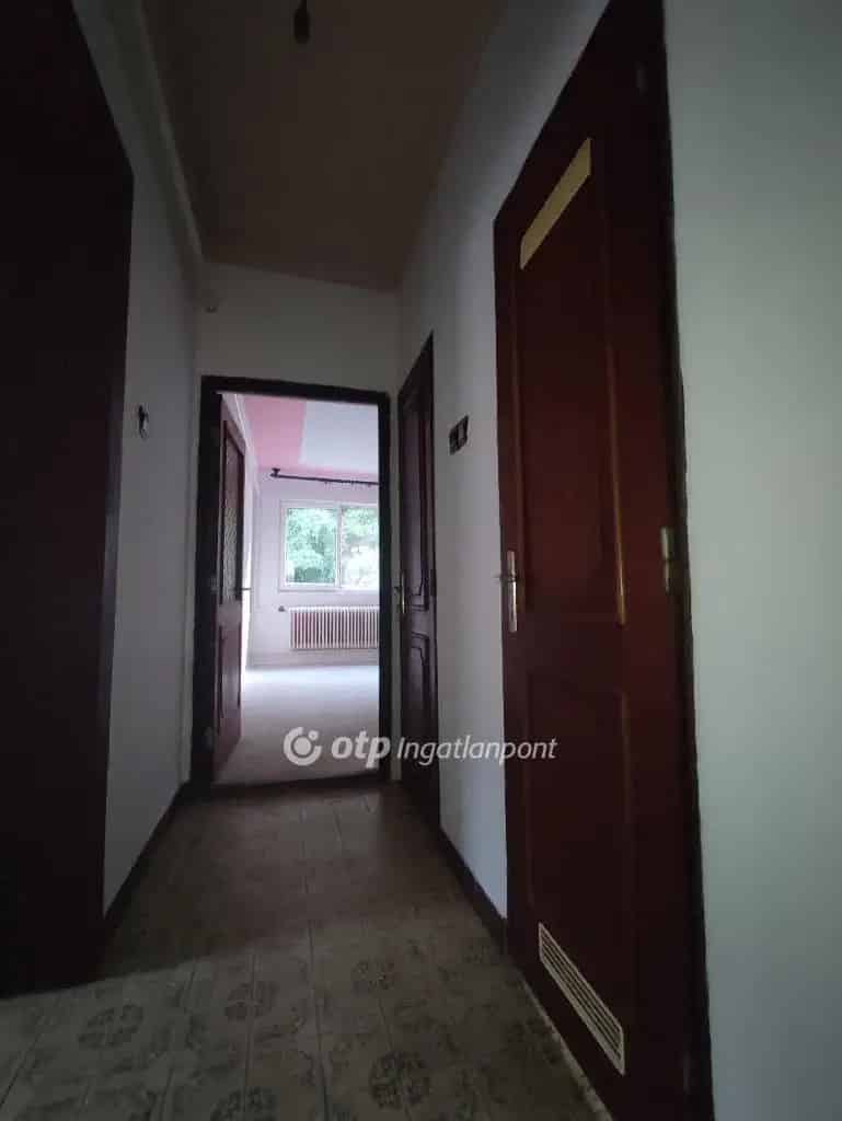 100m2 családi ház Nyírábrányban 5837m2 telekkel és 438m2 melléképülettel