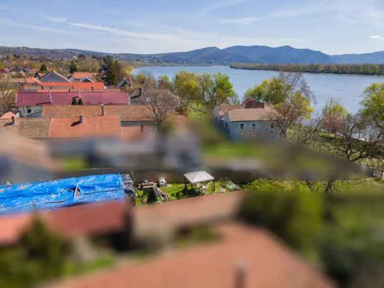 Szobi Duna-parti Telek Panorámával 549nm 121nm-es Házzal