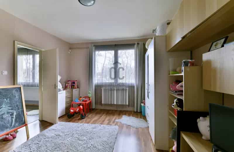120 nm-es 2 szintes lakás Szigethalmon a Dunapart közelében eladó