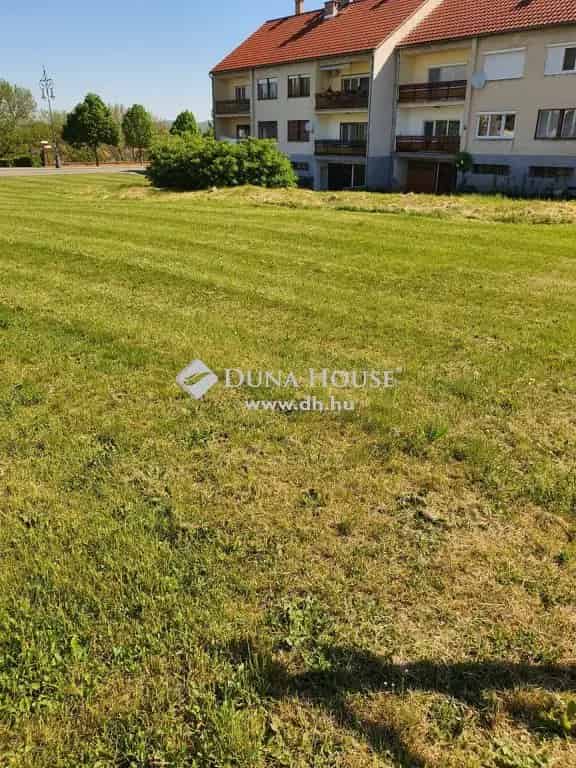 Szécsényi telek eladó - 440m2, 80% beépíthetőség