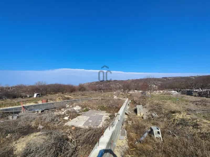 5556 m2-es Telek Elado Varpalota Baglyasban Savalap
