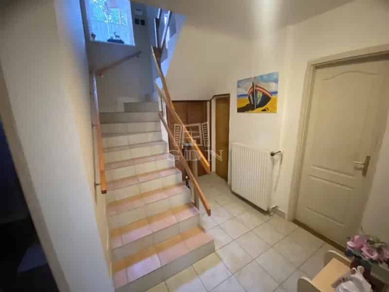Szentendre családi ház eladó 80nm 3 szoba medence terasz