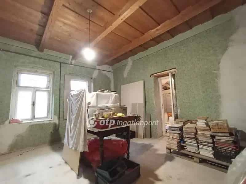 105 m2-es családi ház Detken 2054 m2-es telken eladó