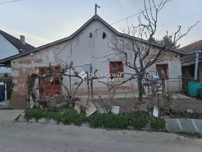 Győr csendes részén eladó 45 m²-es ház 1000 m²-es telken