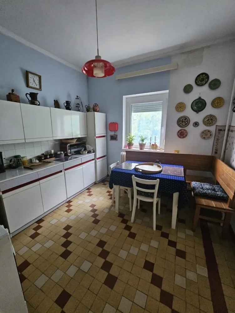 Pápai családi ház eladó Alsóvárosban - nagy telekkel