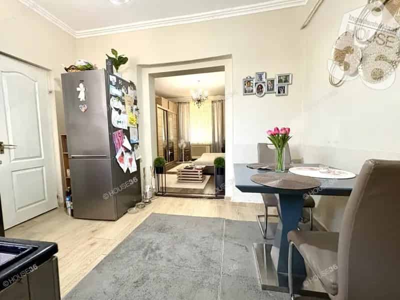 Kecskemét Máriaváros 70m2-es családi házrész eladó