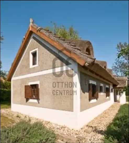 Váci Telek Eladó 1738 m2 Gyümölcsössel