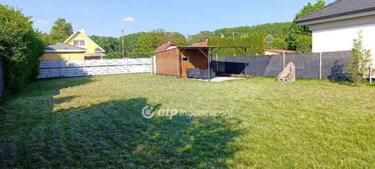 450 m2-es Telek Eladó Ásványrárón - Duna-part Közelben