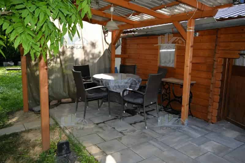 Szombathely Parkerdő - 360 m2 kiskert 11 m2 faházzal