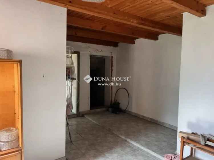 Harkány 130nm-es családi ház 2600nm-es telken eladó