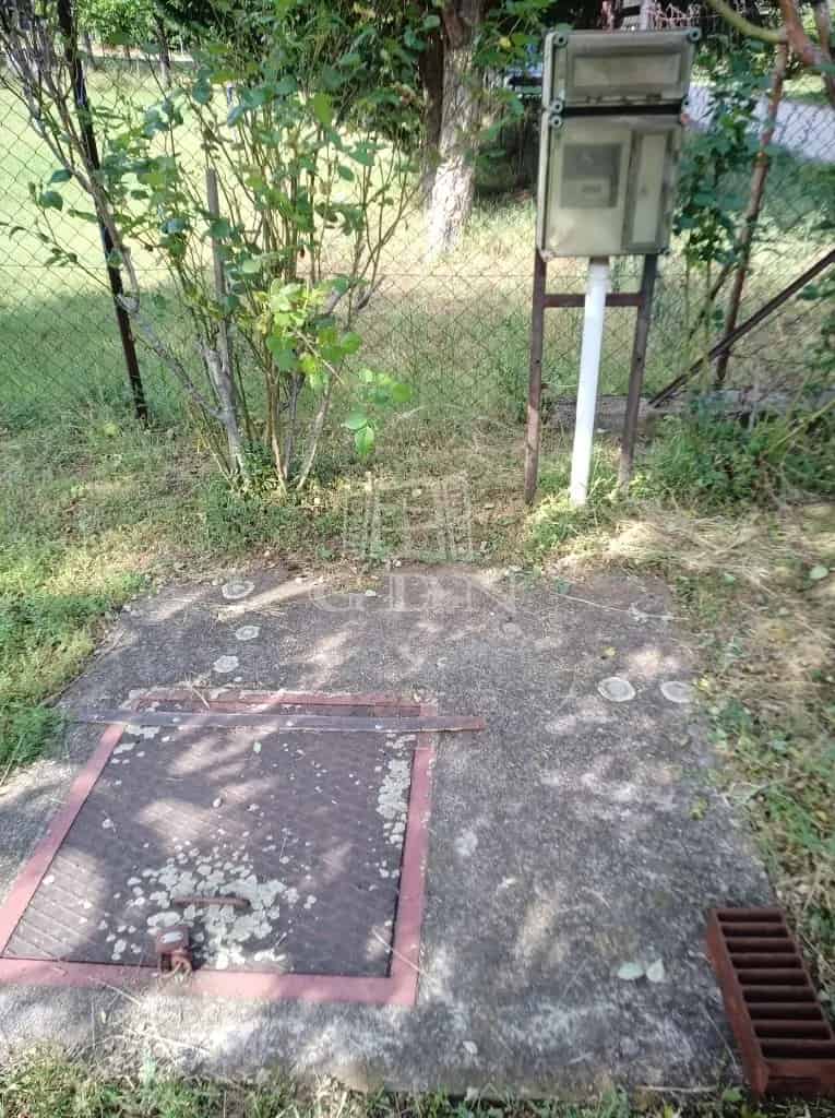 Sukorói telek eladó panorámával és gyümölcsfákkal