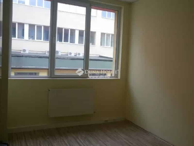 Üzleti célú Kiadó , Budapest, Közép-Magyarország
