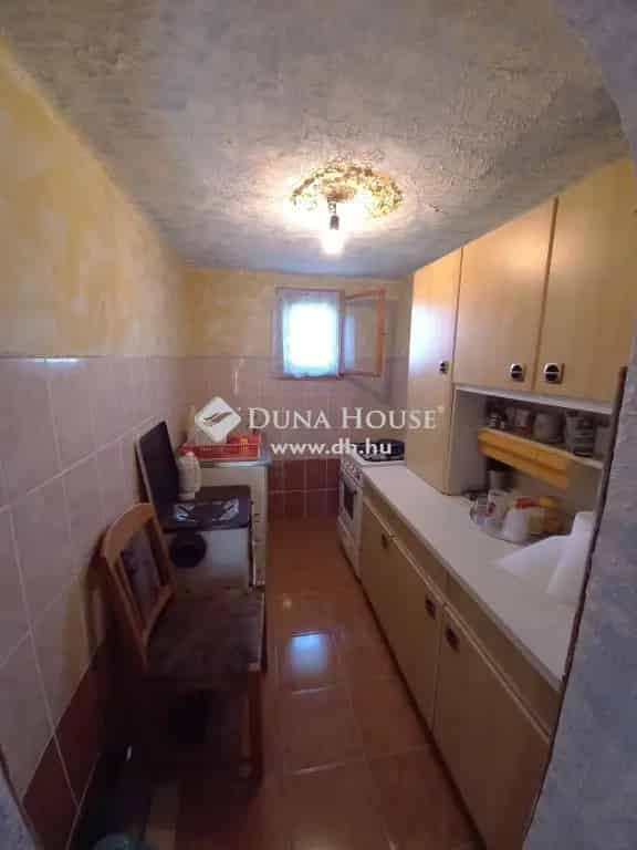 10 Ha-os Tanya 65 m2-es Parasztházzal Eladó