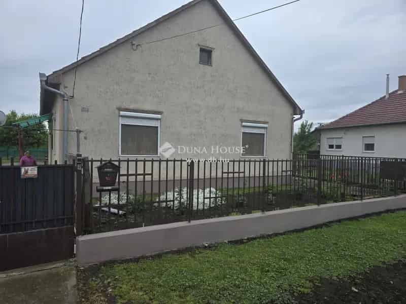 Csendes családi ház Erdőtelken azonnal költözhető