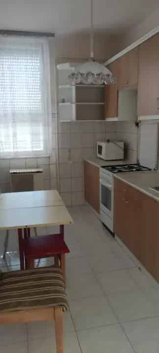 Szolnok Vasútállomás Közelében 2 Szobás Lakás Hosszú Távra Kiadó