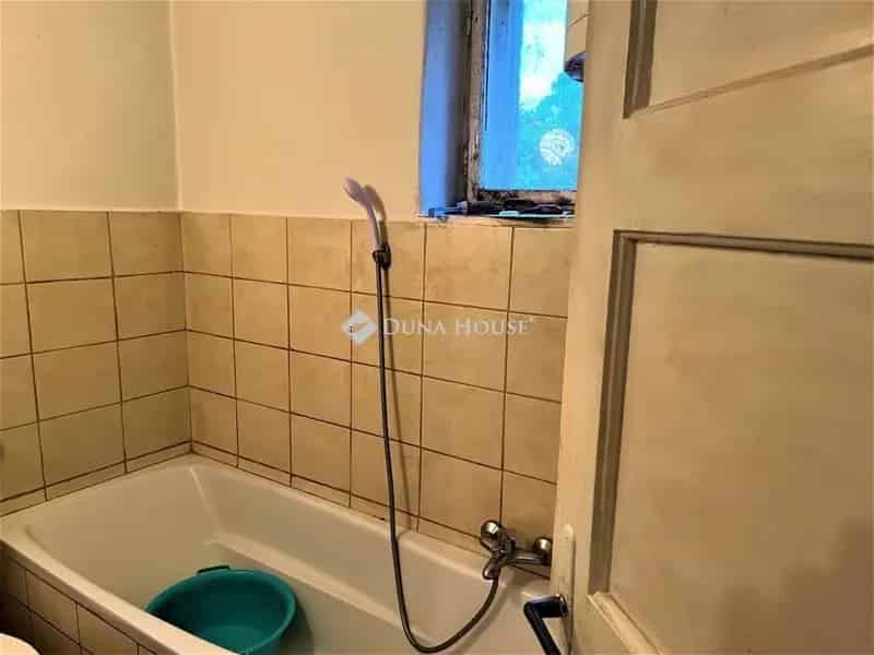 Budapest közelében eladó 70 nm-es családi ház 1045 m2-es telken