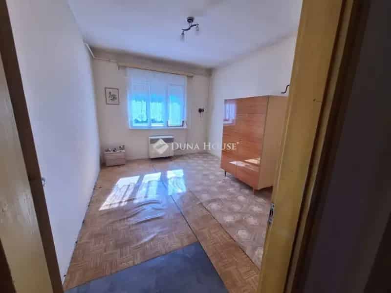 Balatonkenesei 4 szobás családi ház eladó