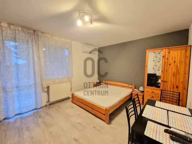 Keszthelyi eladó lakás garázzsal és medencével DLK048623