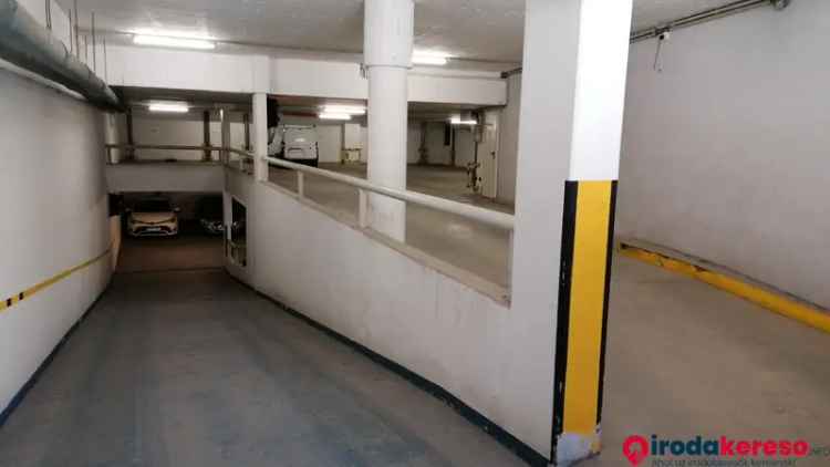 Bakáts Center Iroda Kiadó 145m2 Panorámás