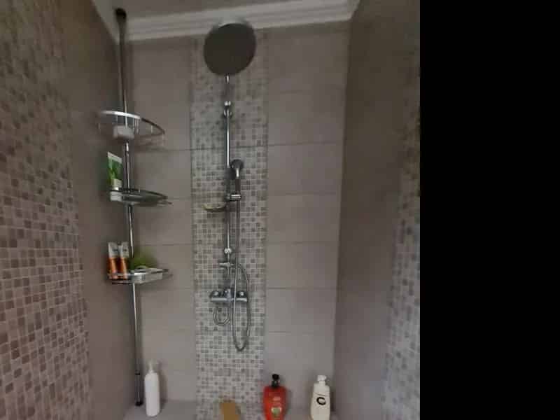 100m2-es felújított családi ház 2 hálószobával és 400m2-es kerttel