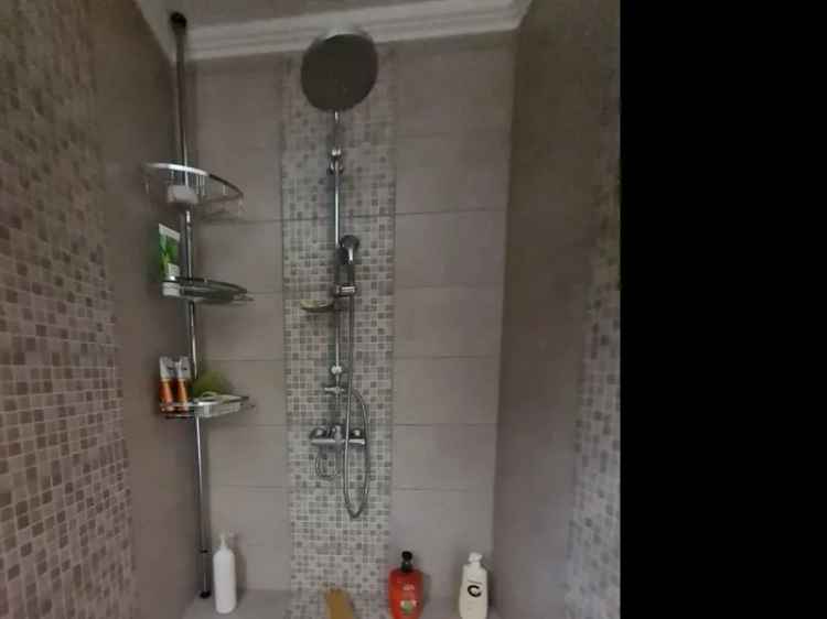 100m2-es felújított családi ház 2 hálószobával és 400m2-es kerttel
