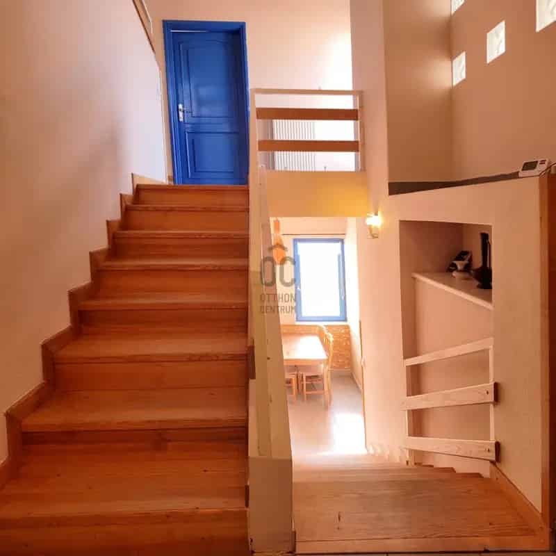 Szentendre Izbég: 120m2-es Felújított Lakás Kerttel és Garázzsal