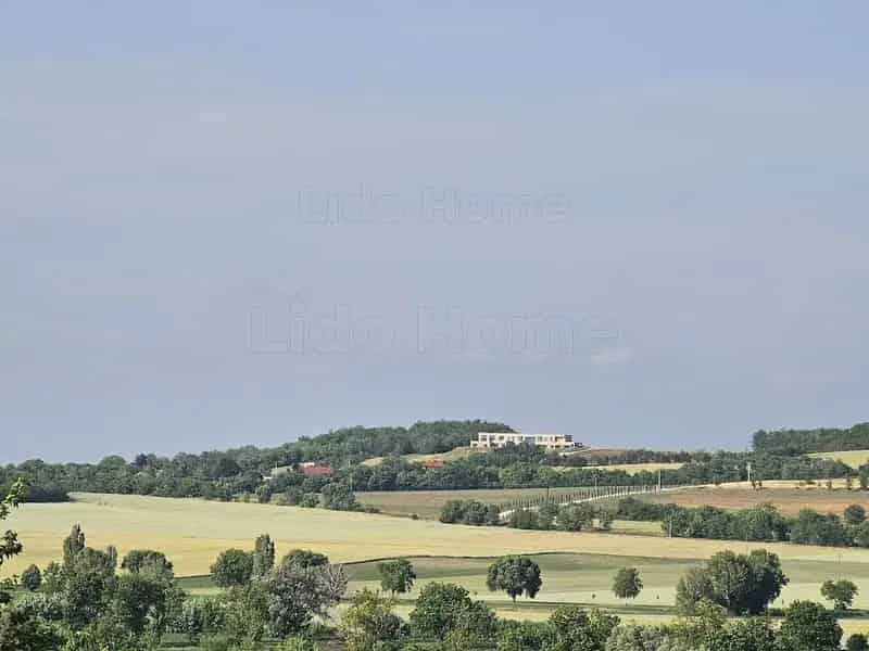 Écsi zártkert eladó Pannonhalmi panorámával
